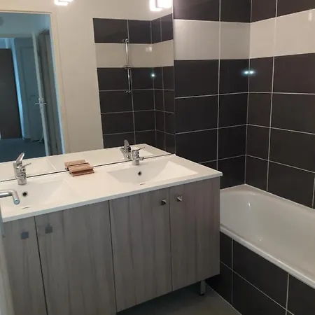 Bel En Avec Parking Prive